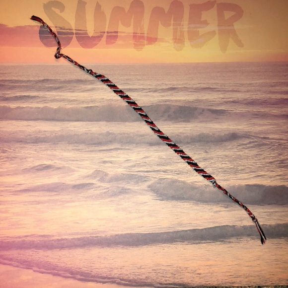 Black and red friendship bracelet - Picture 2 of 2